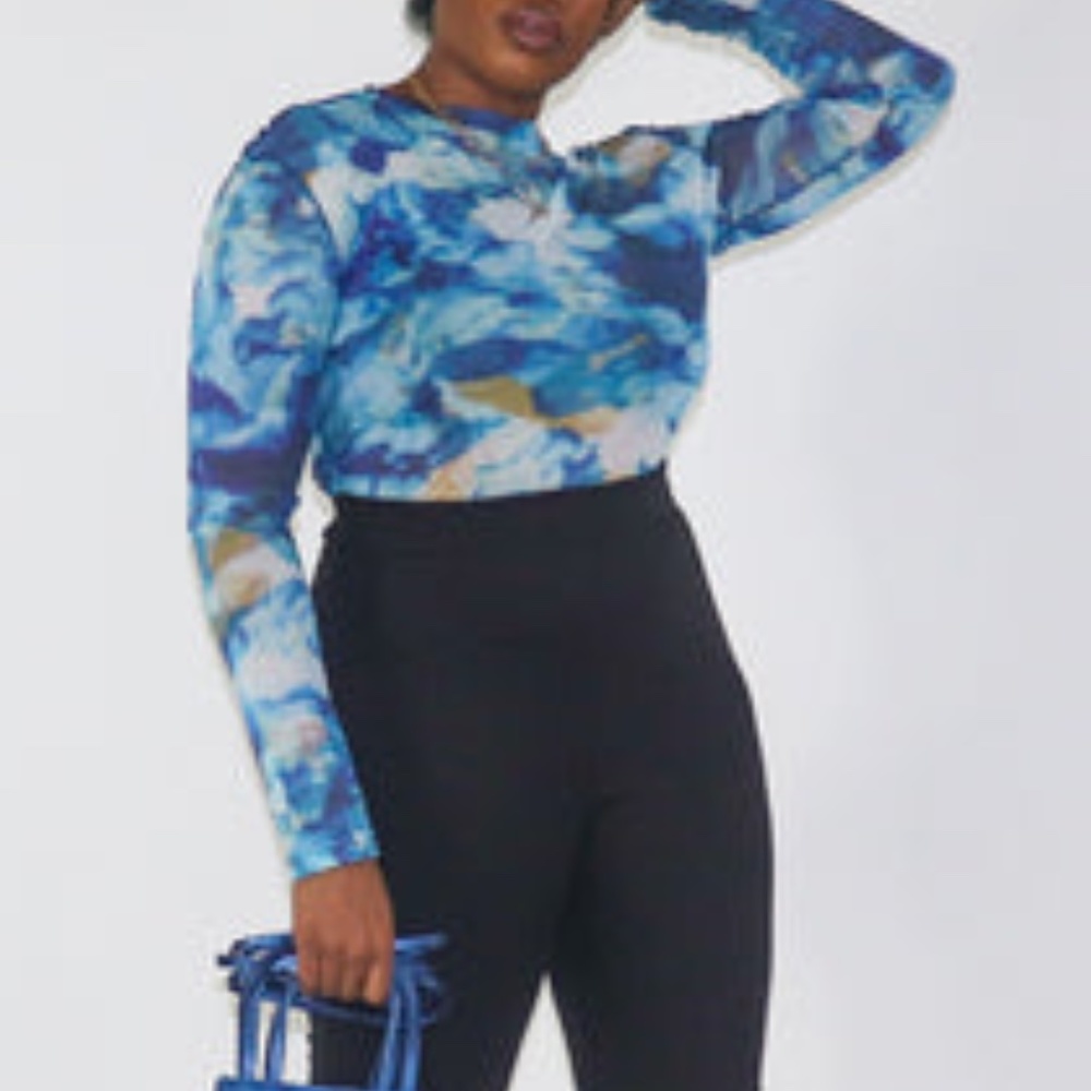Mesh Multi-Print Top - Picture 2 of 7